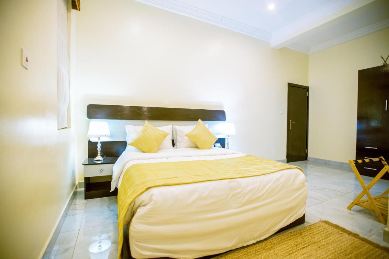 Apartment 79 Hotel & Suite Ikeja Buitenkant foto