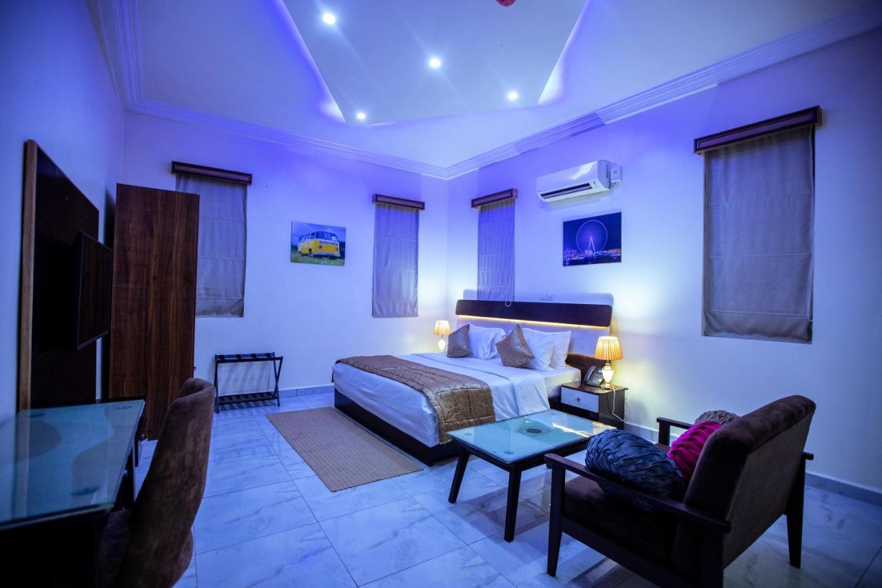 Apartment 79 Hotel & Suite Ikeja Buitenkant foto