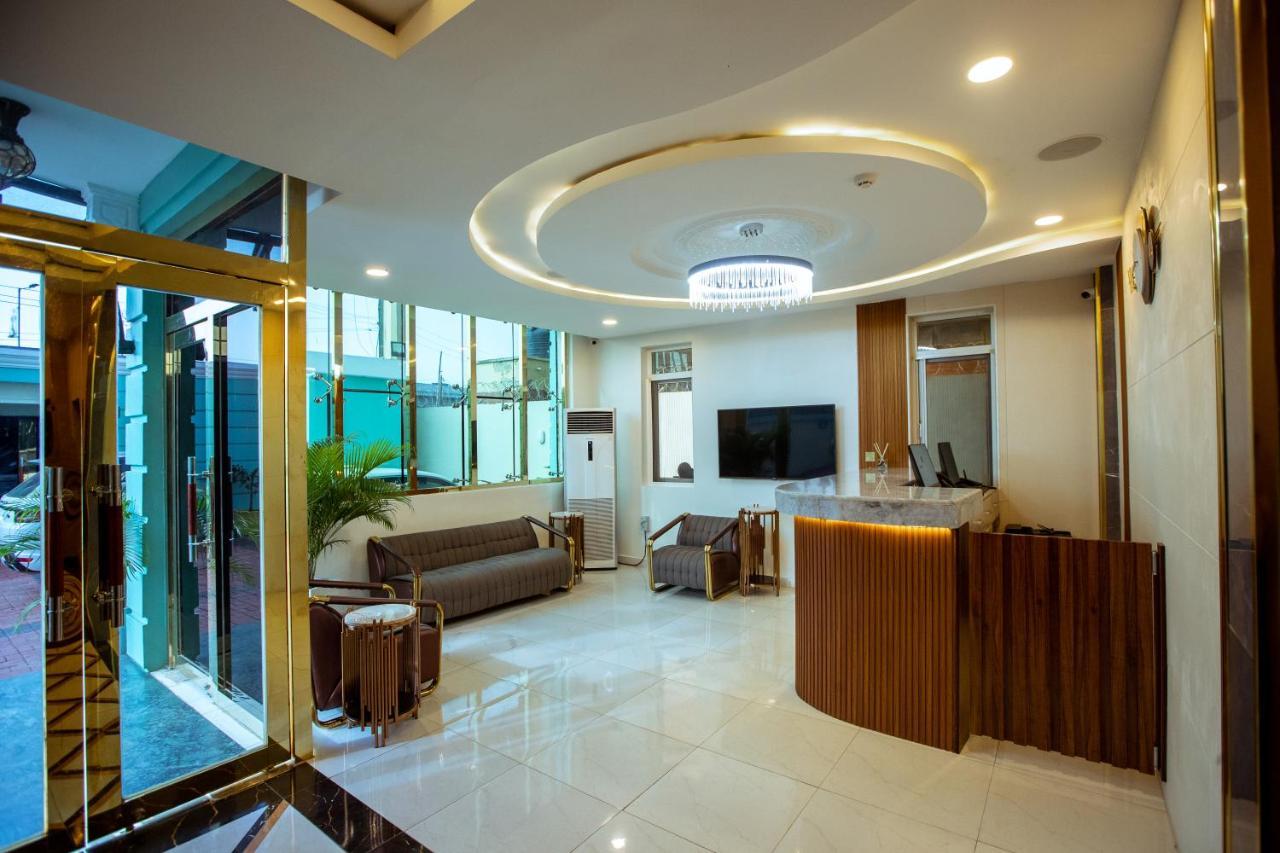 Apartment 79 Hotel & Suite Ikeja Buitenkant foto