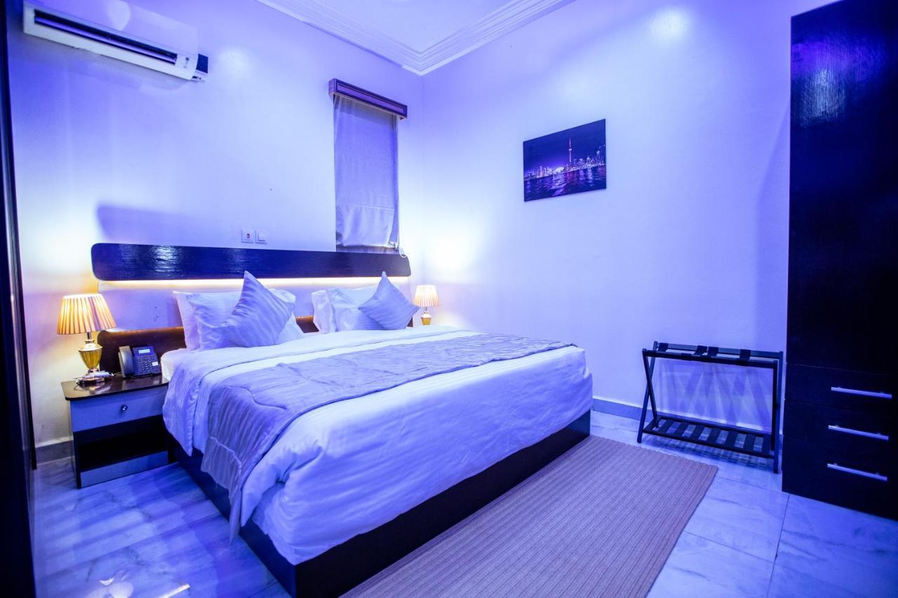 Apartment 79 Hotel & Suite Ikeja Buitenkant foto