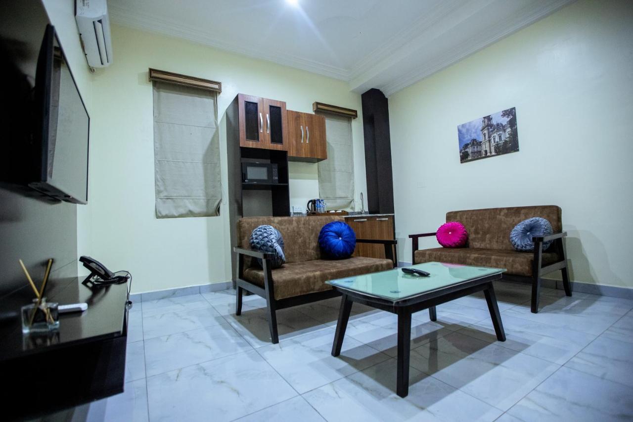 Apartment 79 Hotel & Suite Ikeja Buitenkant foto